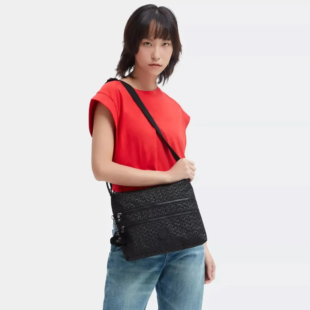 Kipling Alvar Medium skulderveske Signature Emb-Veske-BagBrokers