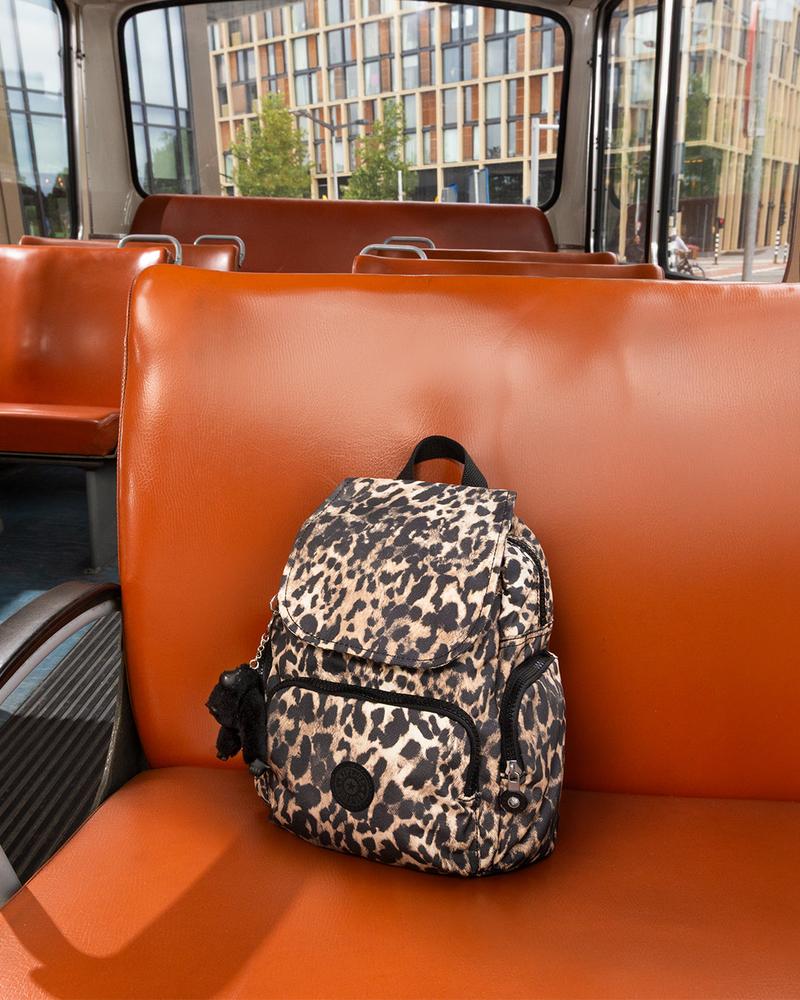 Kipling City Zip liten ryggsekk Wild Leopard-Ryggsekker-BagBrokers