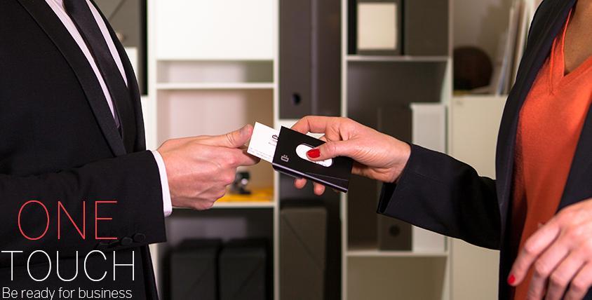 Lommebok/ Kortholder-Ögon Design. One Touch visittkort holder i aluminium sølv-BagBrokers