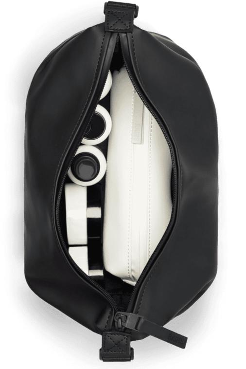Rains Hilo Wash Bag W3 Toalettmappe Black Grain-Toalettmappe-BagBrokers
