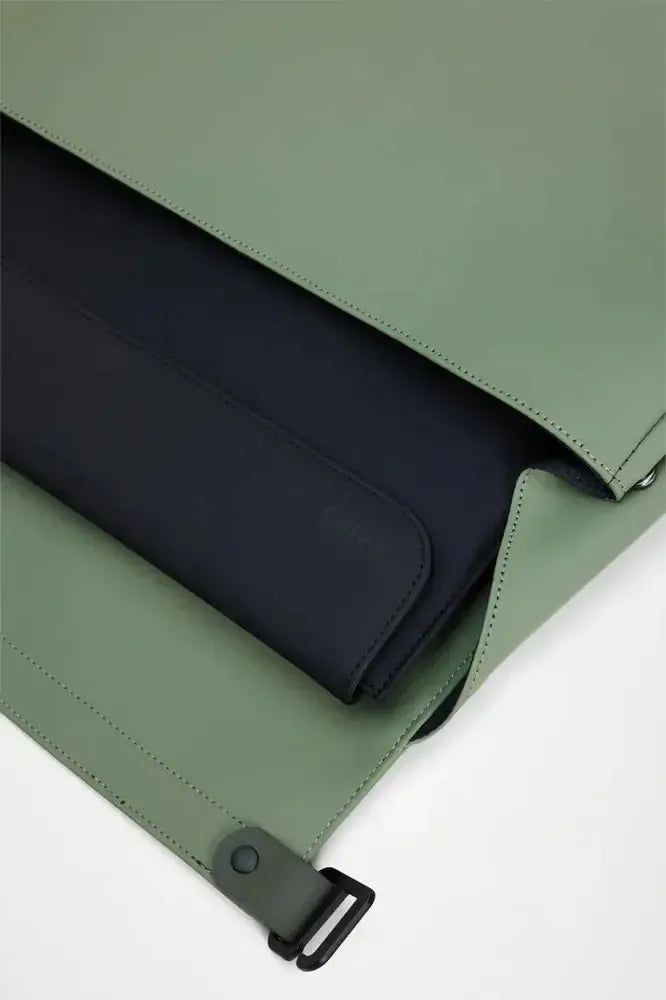 Rains OTG Messenger Bag Well-PC-veske-BagBrokers