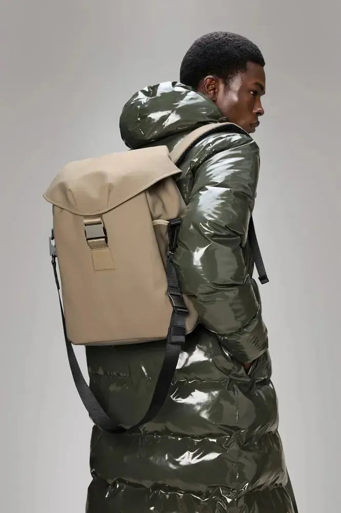 Rains Valera Bucket Backpack W3 Beige-Ryggsekker-BagBrokers
