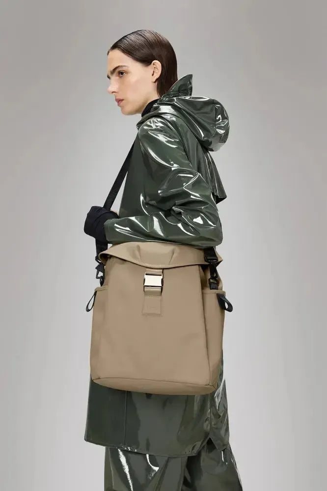 Rains Valera Bucket Backpack W3 Beige-Ryggsekker-BagBrokers