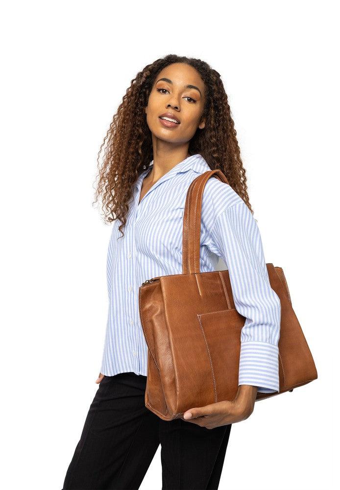 Re:Designed by Dixie Eliana PC skulderveske i skinn Walnut-Damevesker-BagBrokers