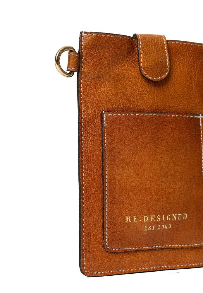 Re:Designed by Dixie Freja mobilveske i skinn Burned Tan-Damevesker-BagBrokers