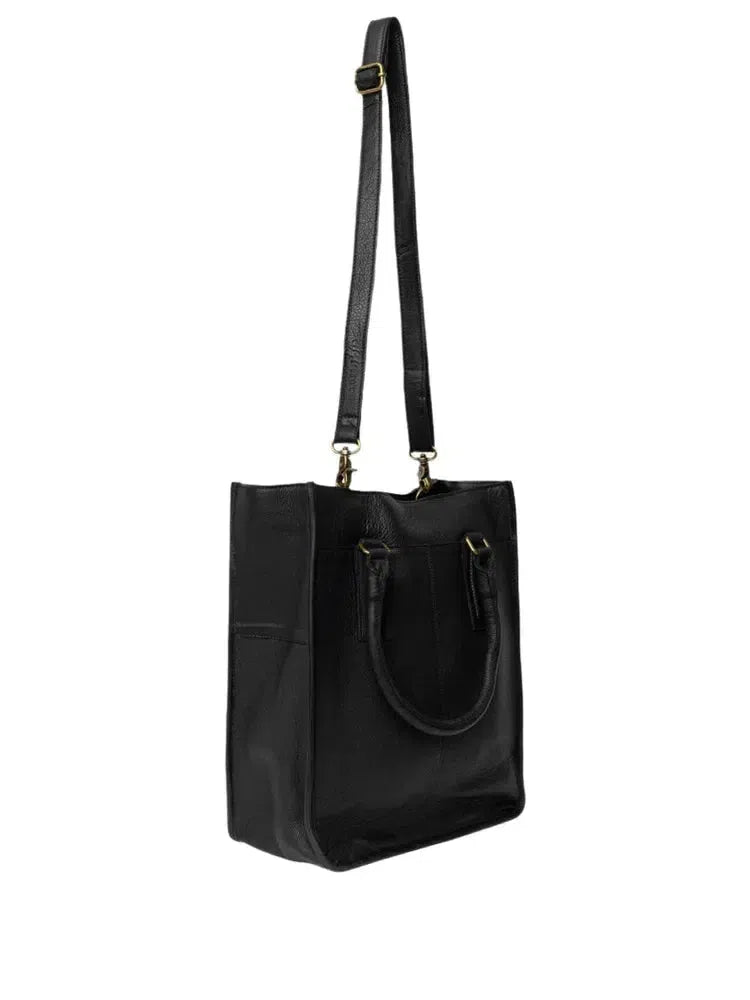 Re:Designed by Dixie Halma veske med bærehåndtak i skinn Black-Damevesker-BagBrokers