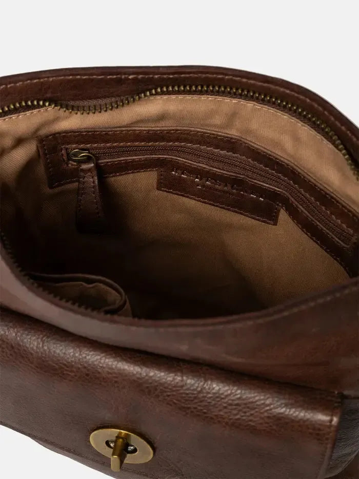 Re:Designed by Dixie Kay Urban skulderveske i skinn Woodsmoke-Damevesker-BagBrokers