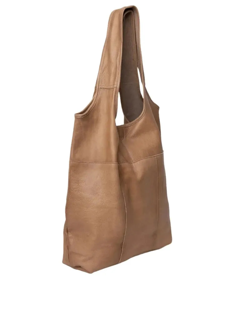 Re:Designed by Dixie Lyra Urban skulderveske i skinn Taupe-Damevesker-BagBrokers