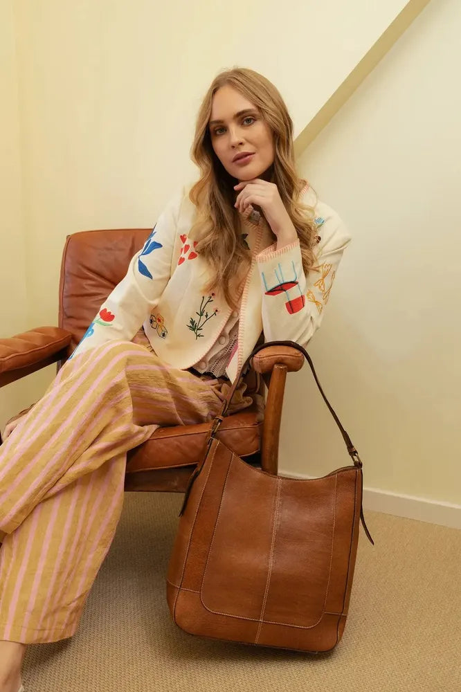 Re:Designed by Dixie Neri Big skulderveske i skinn Walnut-Damevesker-BagBrokers