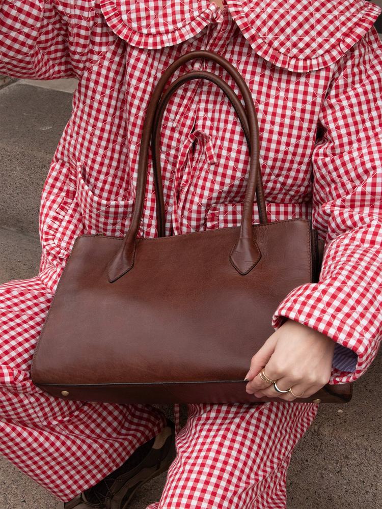 Re:Designed by Dixie Ora Small skulderveske i skinn Brown-Damevesker-BagBrokers