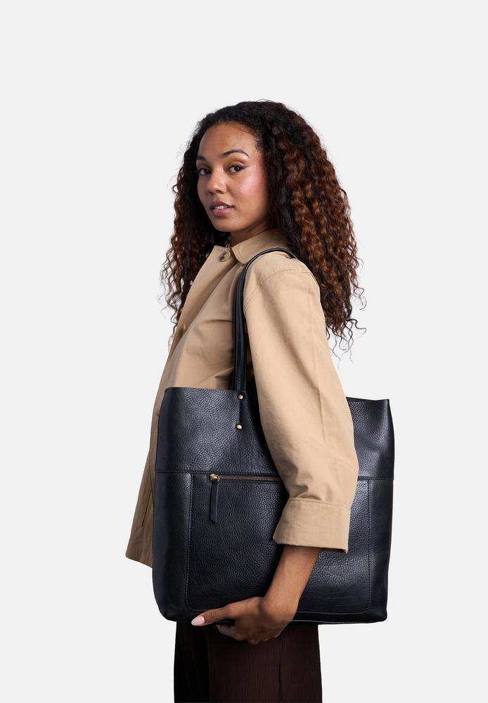Re:Designed by Dixie Sofie Big skulderveske i skinn Svart-Damevesker-BagBrokers