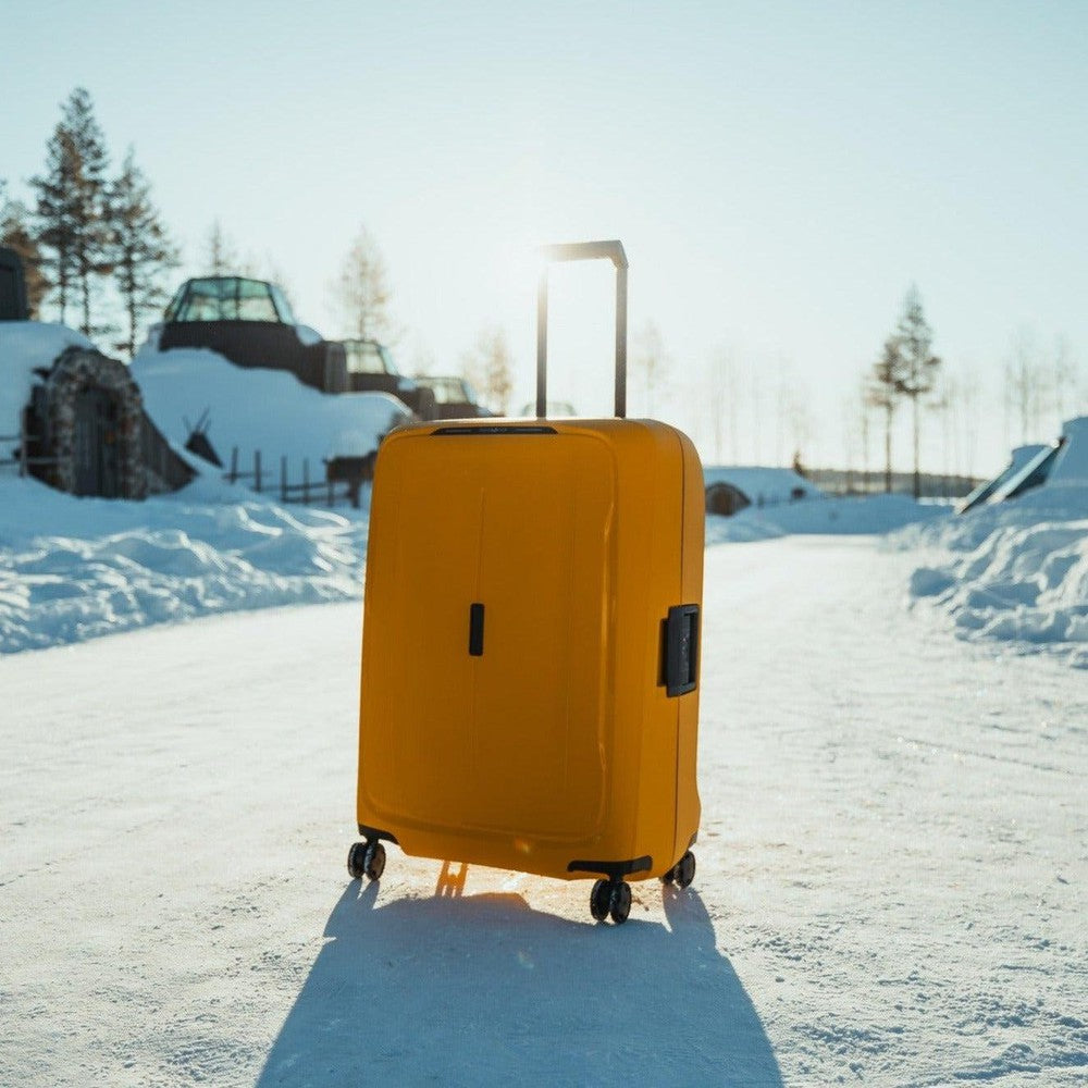 Samsonite ESSENS™ hard stor koffert 75 cm 4 hjul Radient Yellow-Harde kofferter-BagBrokers