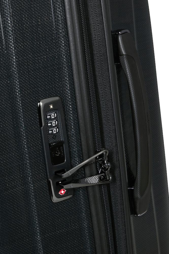 Samsonite Nexis Extra Large Koffert 82 CM 4 hjul Onyx Black-Harde kofferter-BagBrokers