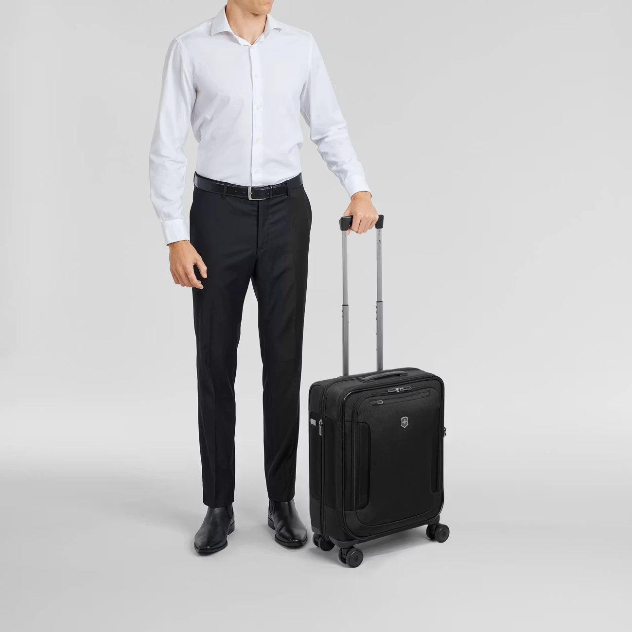 Victorinox Werks Traveler 7.0 Global Carry-On Black