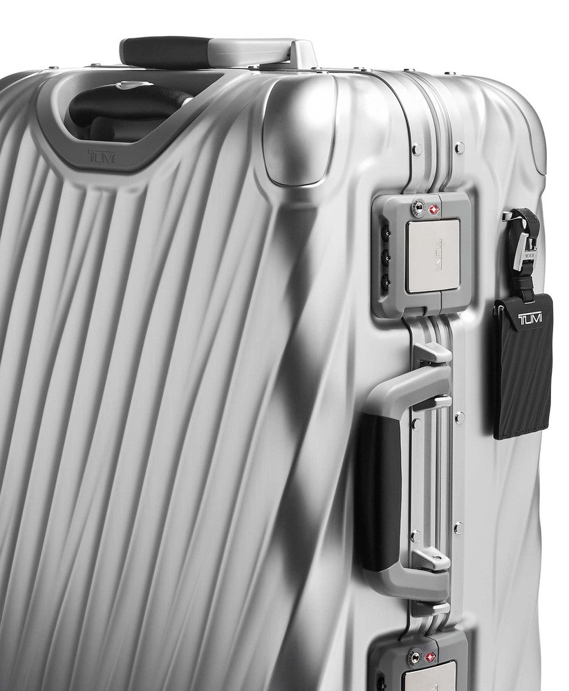 Tumi 19 Degree Aluminium Continental Carry-On 56 cm-Harde kofferter-BagBrokers