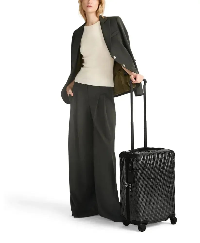 Tumi 19 Degree LITE International Carry-On 55 cm Black/Graphite-Harde kofferter-BagBrokers