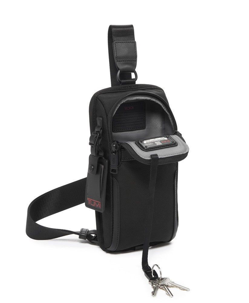 Tumi Alpha 3 Compact Sling Black-Ryggsekker-BagBrokers