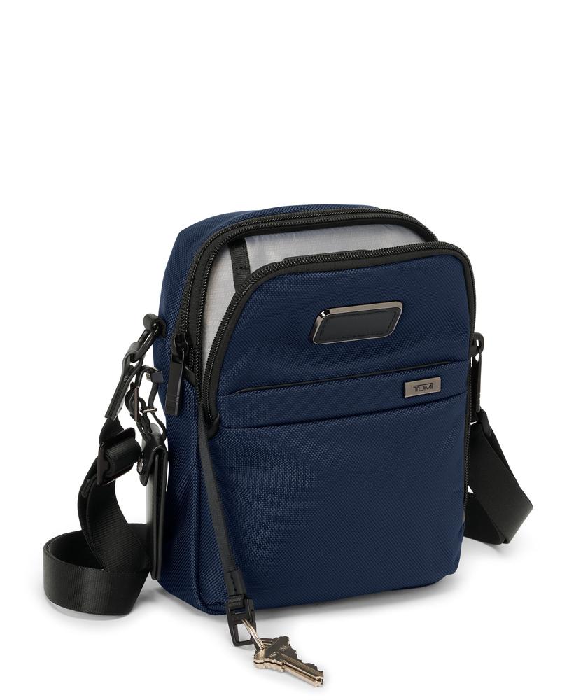 Tumi Alpha 4 Small Crossbody Navy-Veske-BagBrokers