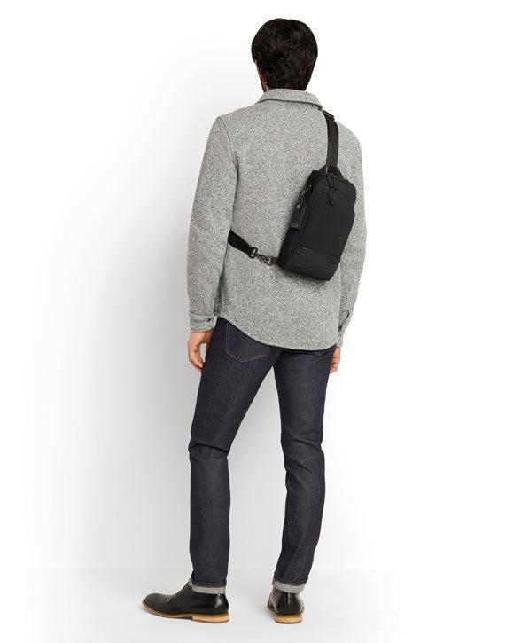 Tumi Harrison Gregory Sling Black Bombe-Veske-BagBrokers