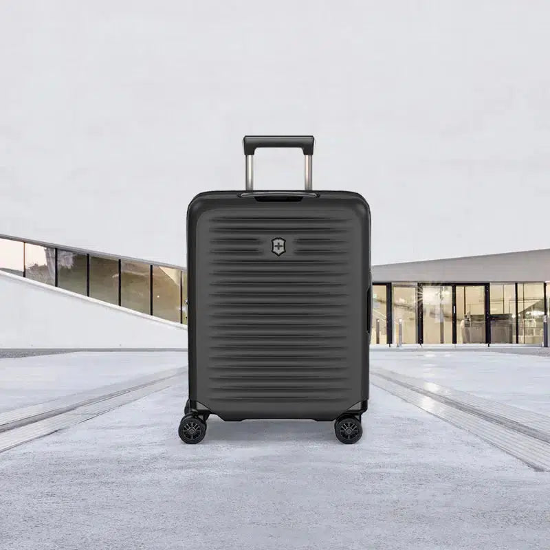 Victorinox Airox Advanced Global Carry On Utvidbar Black-Harde kofferter-BagBrokers