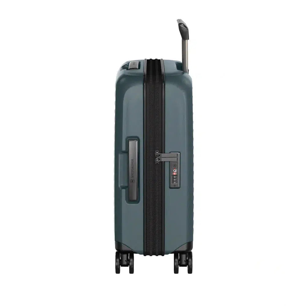 Victorinox Airox Advanced Global Carry On Utvidbar Storm-Harde kofferter-BagBrokers