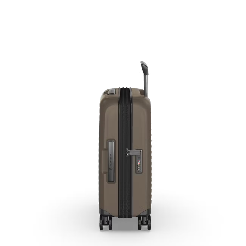 Victorinox Airox Advanced Global Carry On Utvidbar Taupe Brown-Harde kofferter-BagBrokers