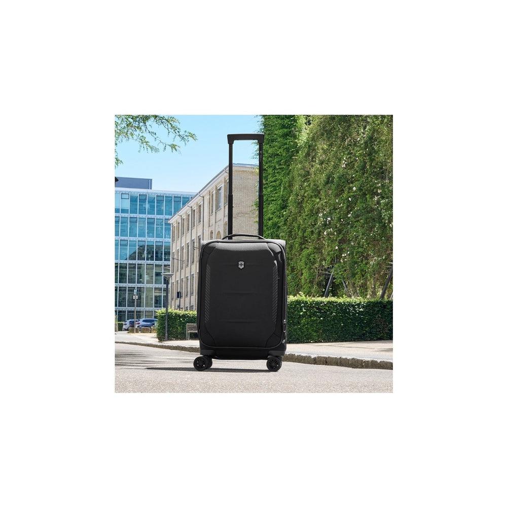 Victorinox Crosslight Frequent Flyer Softside Carry-On Kabin Koffert 2,9 kg 39 liter Sort-Myke kofferter-BagBrokers