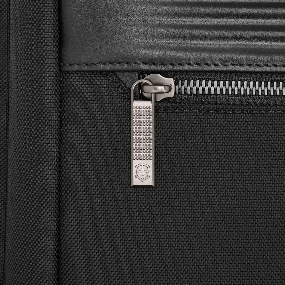 Victorinox Mythic Global Carry-On kabinkoffert 49 liter Black-Harde kofferter-BagBrokers