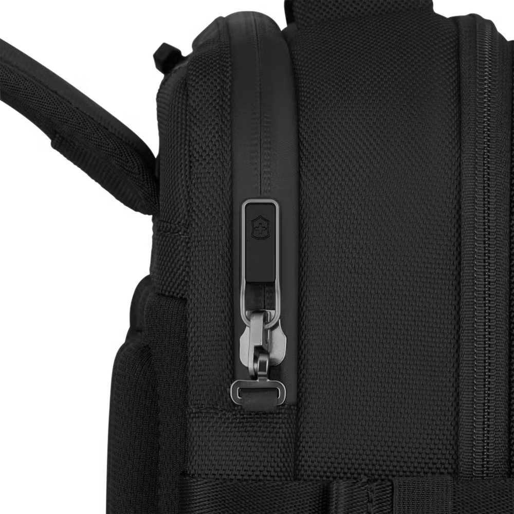 Victorinox Werks Traveler 7.0 Frequent Flyer Carry-On Black-Myke kofferter-BagBrokers