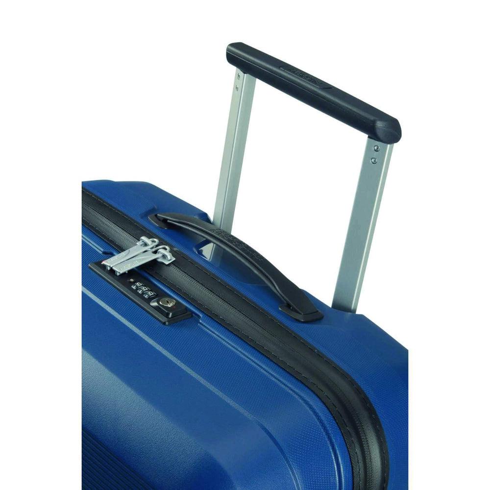 American Tourister Airconic medium koffert med 4 hjul 67 cm Midnight Navy-Harde kofferter-BagBrokers