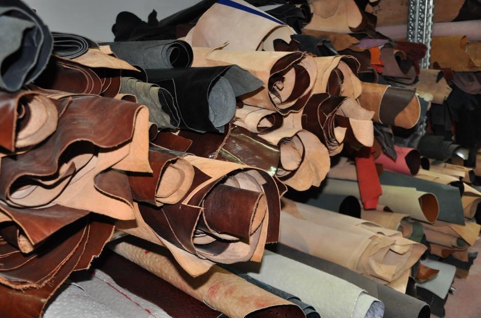 Skinnbelte-Gianni Conti. Herrebelte i Eksklusivt Italiensk Kalveskinn Sort-BagBrokers