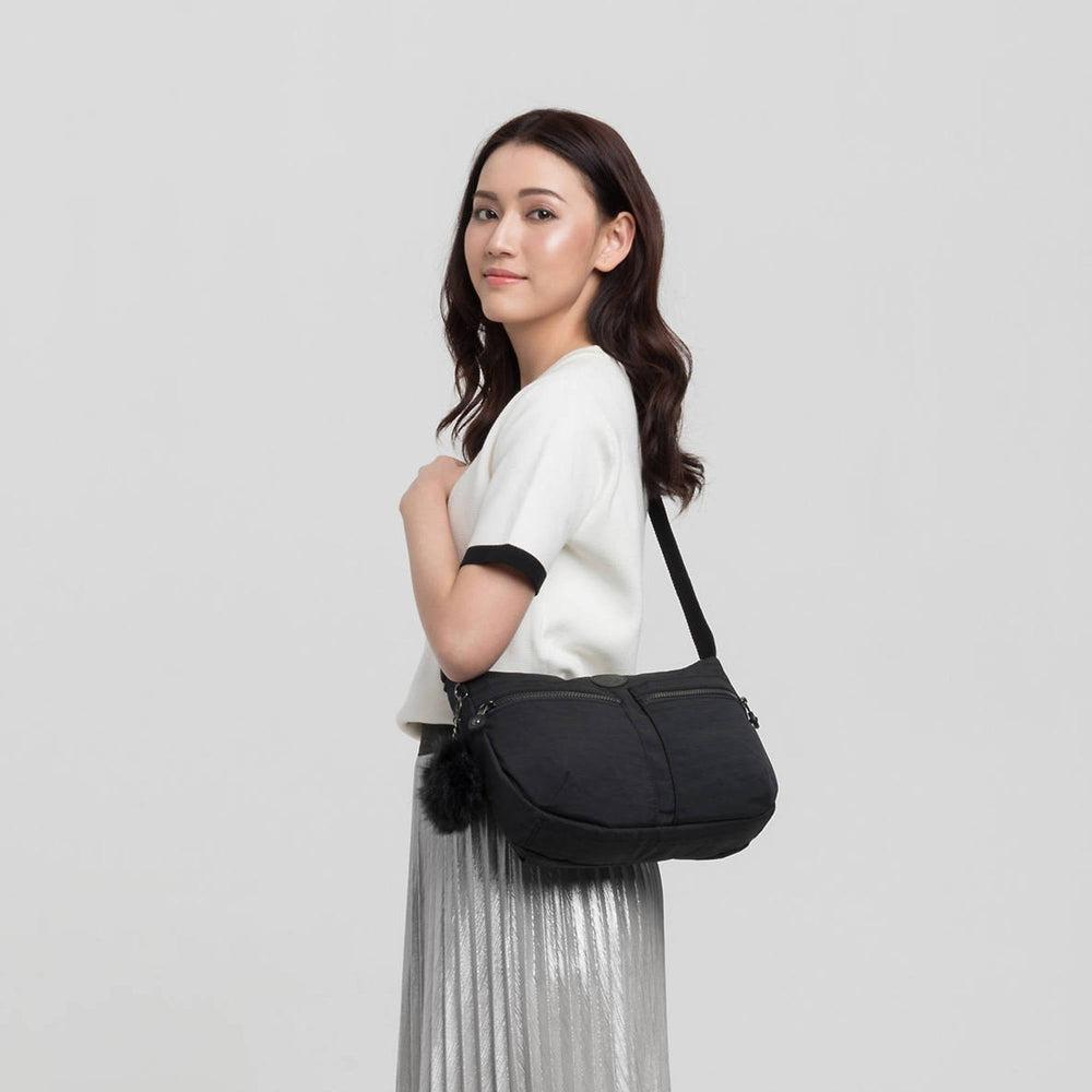 Kipling Izellah Medium Crossbody skulder veske Black Noir-Veske-BagBrokers