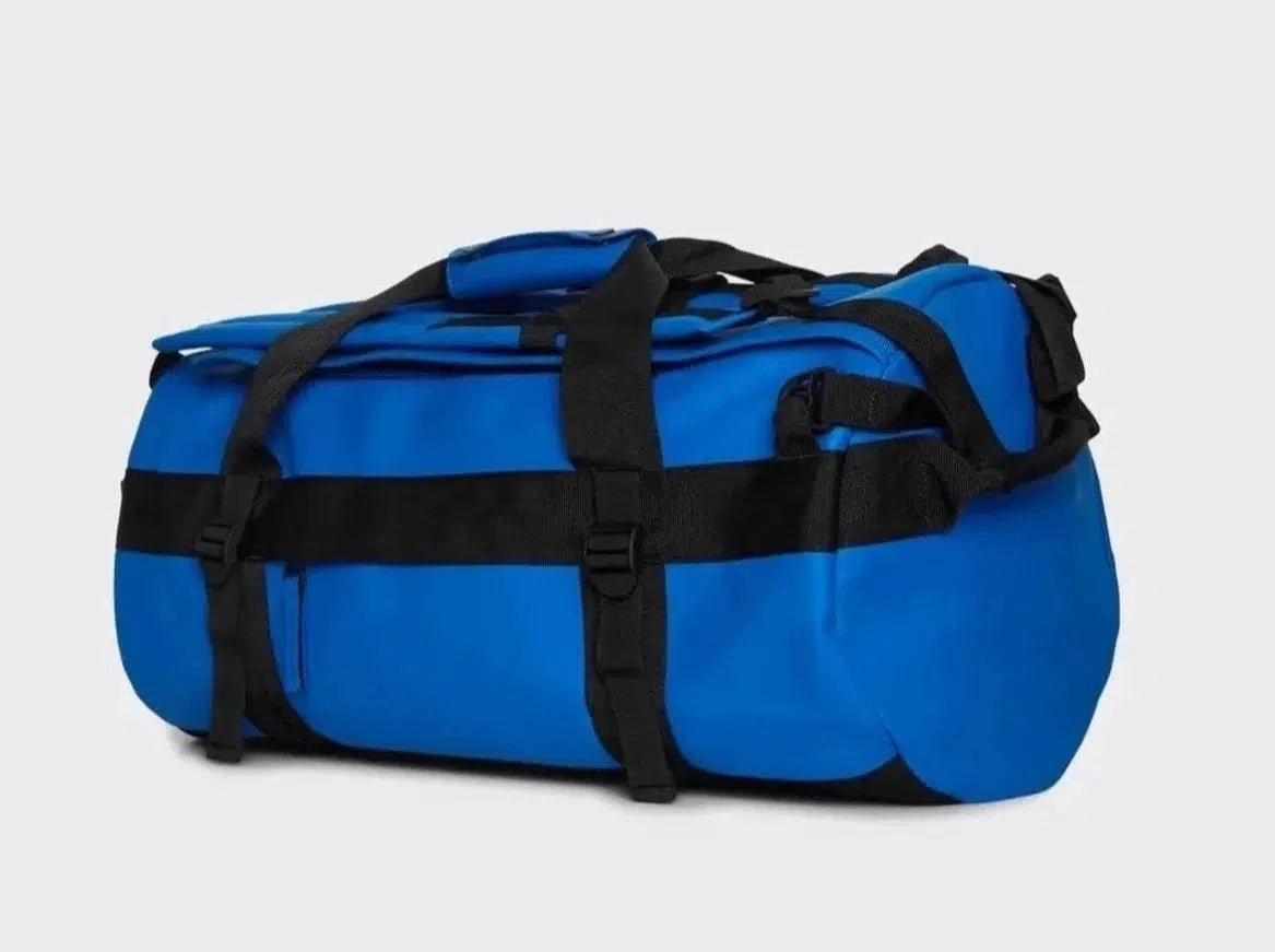 Rains Duffel Bag Small Digital Waves blå-Bagger-BagBrokers