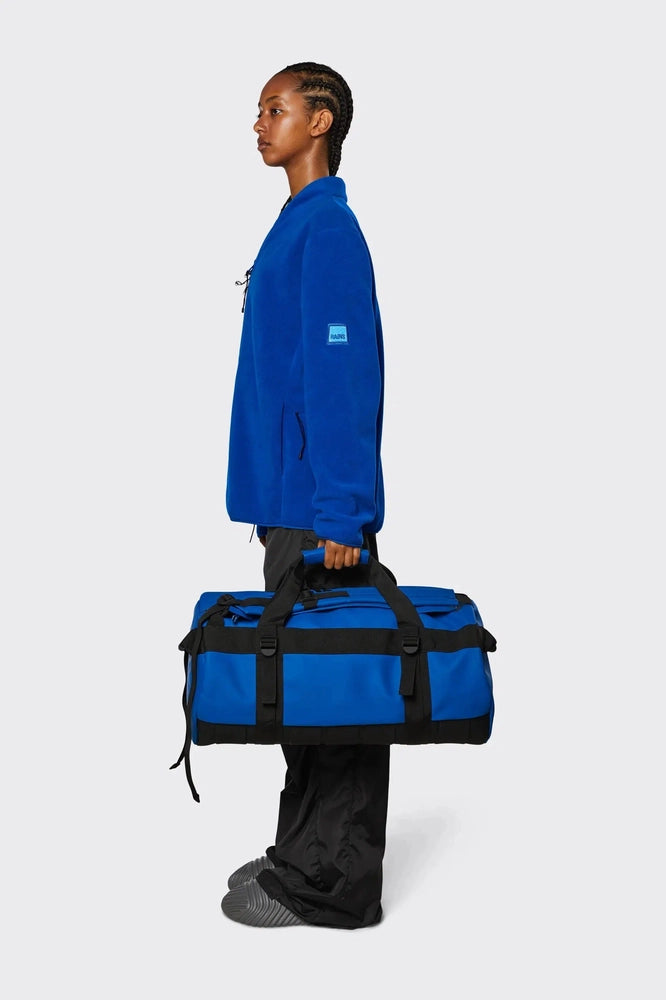 Rains Duffel Bag Small Digital Waves blå-Bagger-BagBrokers