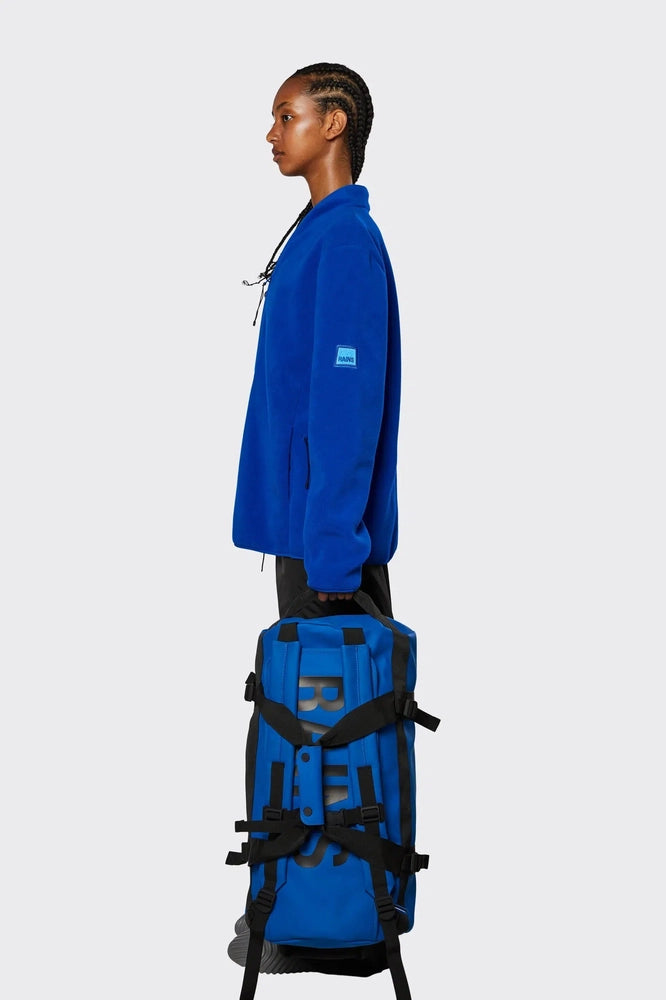 Rains Duffel Bag Small Digital Waves blå-Bagger-BagBrokers