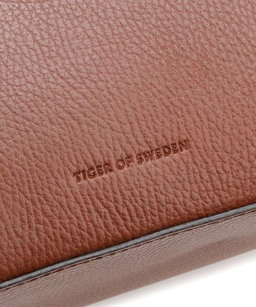 TIGER OF SWEDEN Wynd Wash bag Skinn toalettmappe Cognac-Bagger-BagBrokers